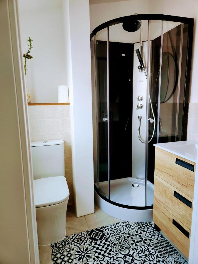 Estudio Con Terraza Badalona Hotel Kültér fotó