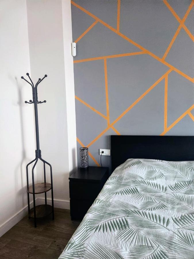 Estudio Con Terraza Badalona Hotel Kültér fotó