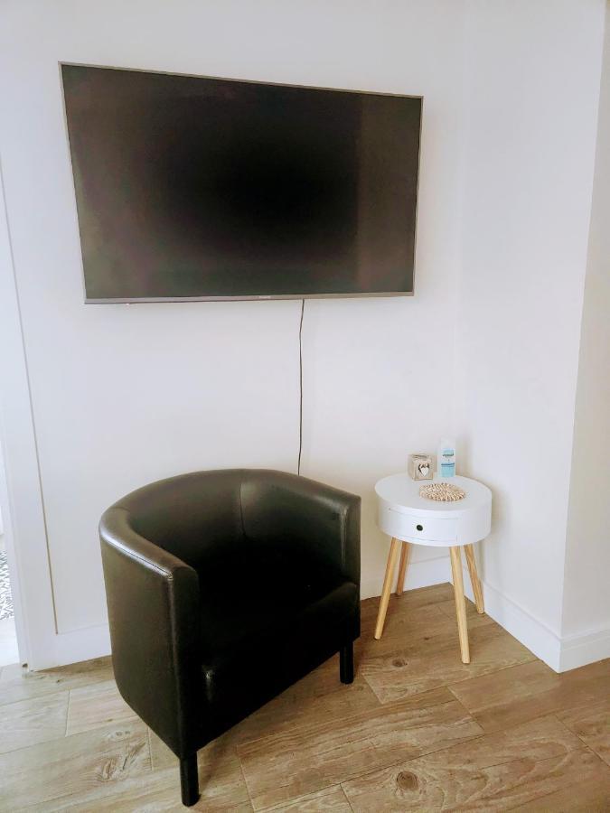 Estudio Con Terraza Badalona Hotel Kültér fotó